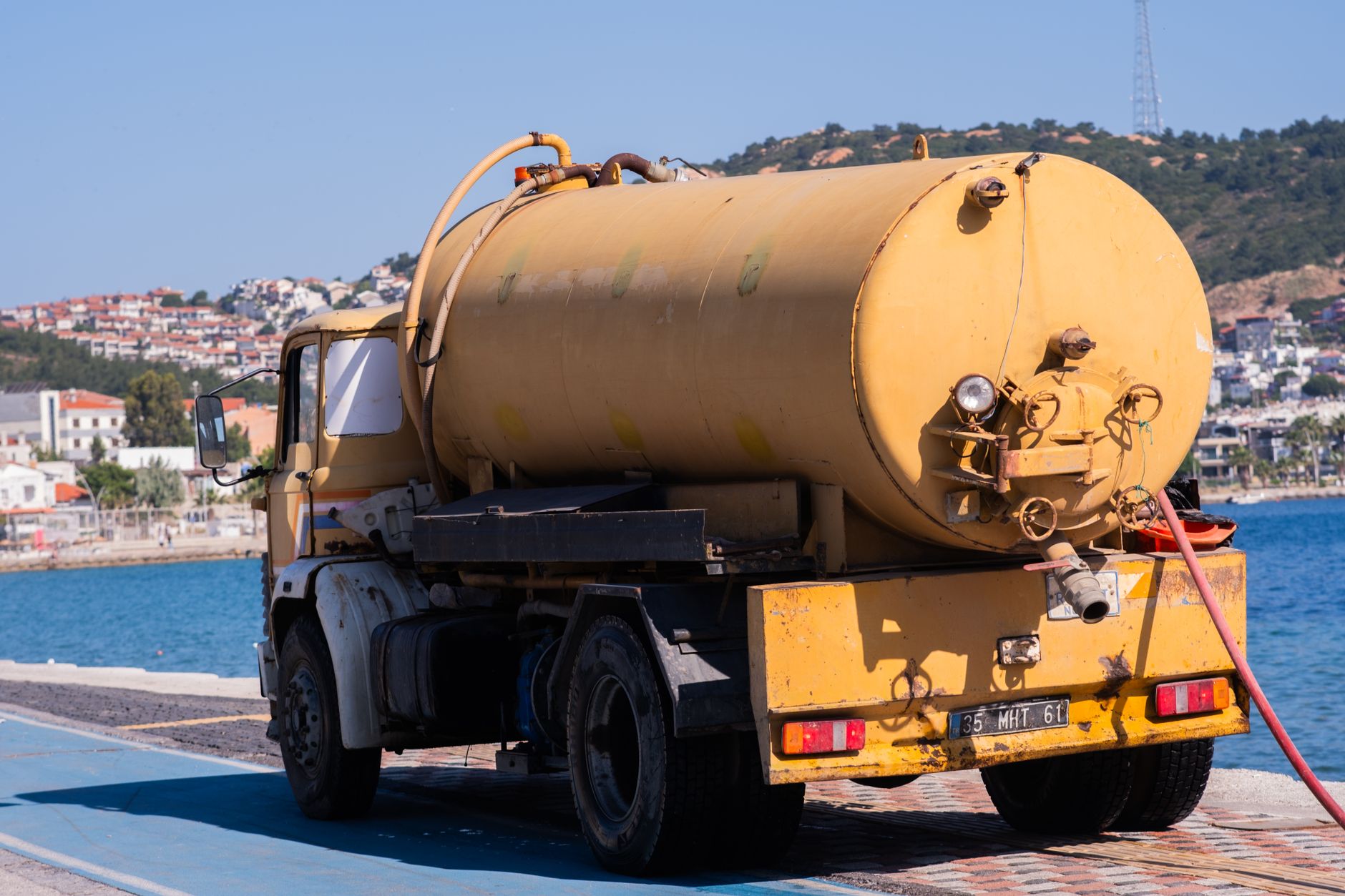 Vidange fosse septique équipe à Carpentras